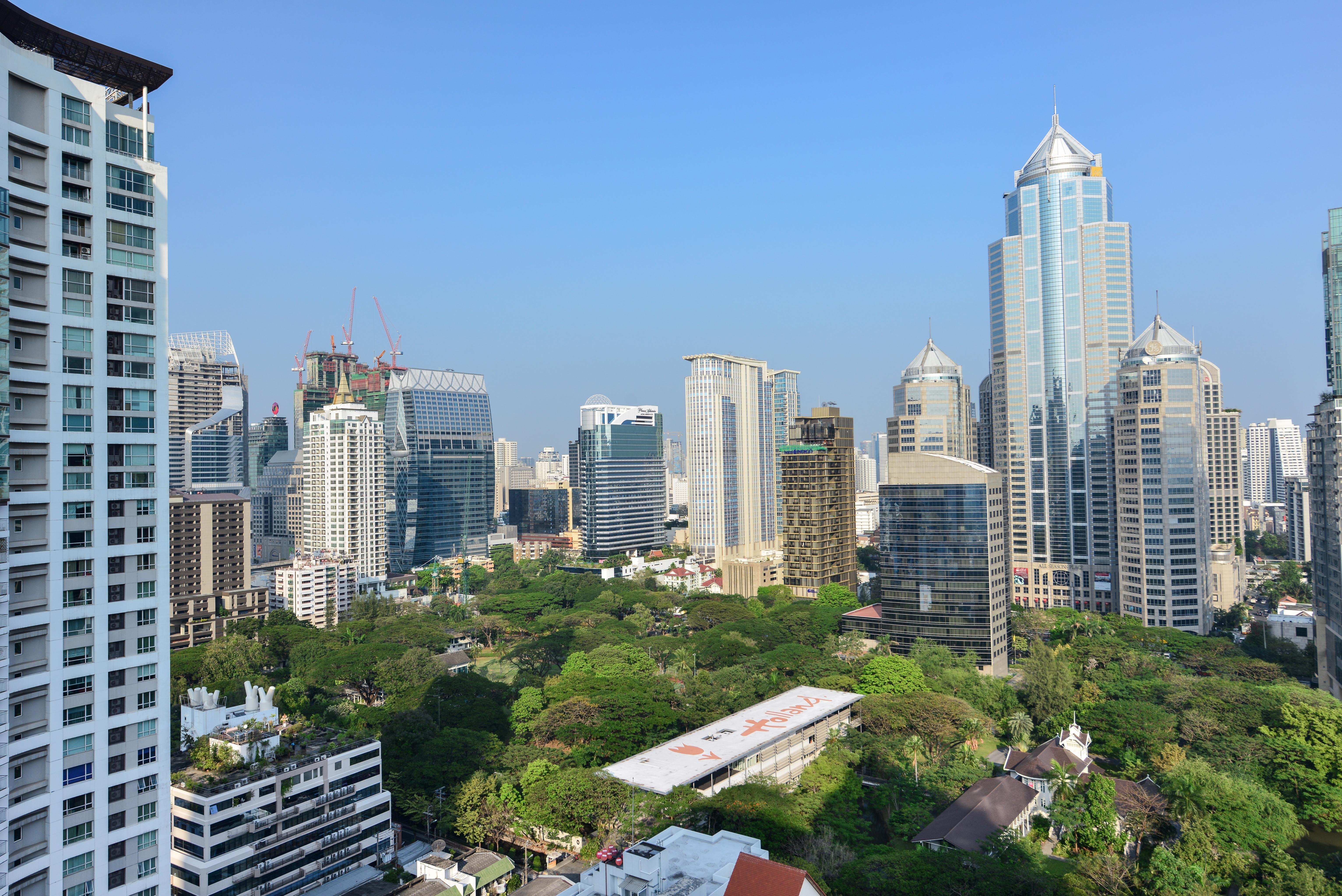 Centre Point Chidlom Hotel Bangkok Exterior photo